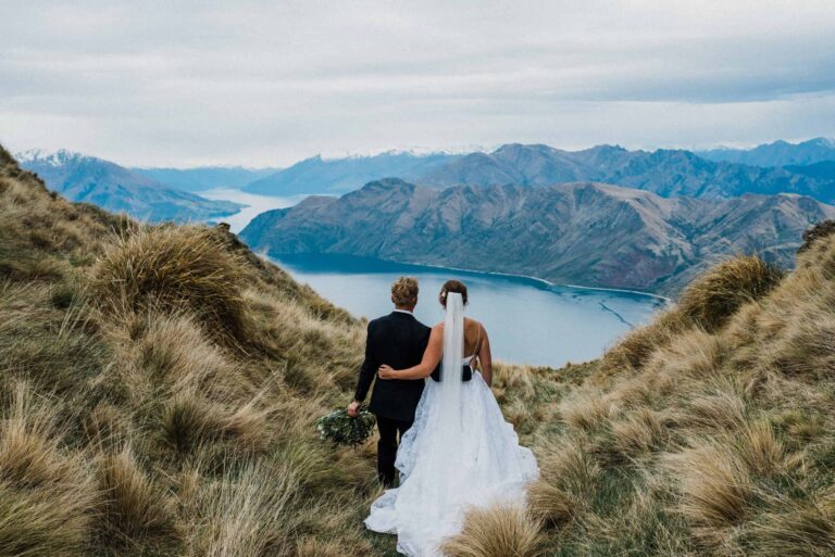 Louisa & Travis Criffel Woolshed Wedding – Wanaka New Zealand